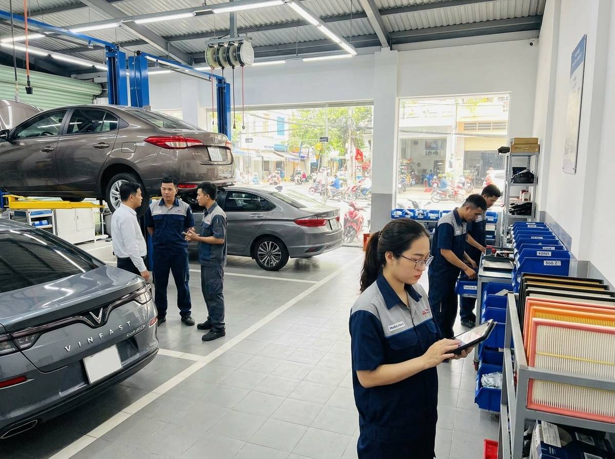Quản Lý Tài Chính Garage Ô Tô: Từ Sổ Sách Đến Lợi Nhuận — Tại Sao Garage Doanh Thu Cao Vẫn Thiếu Tiền